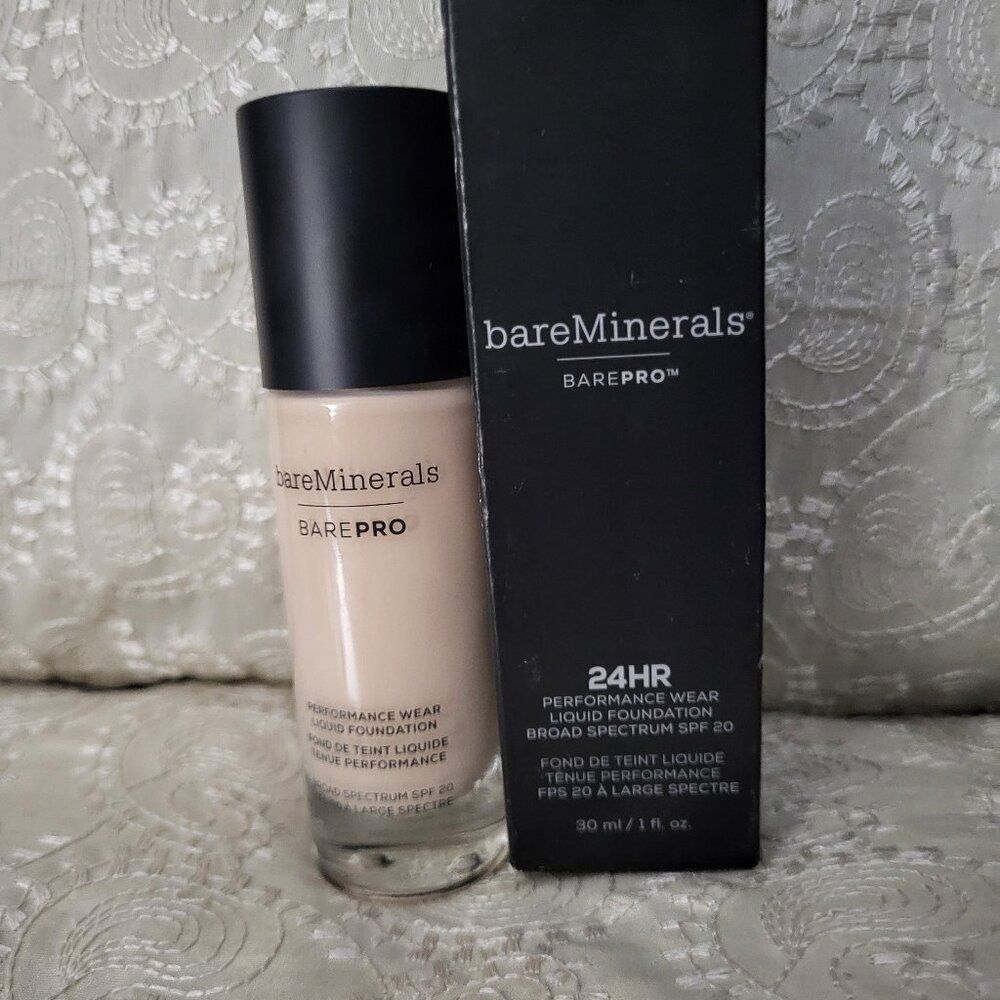 BareMinerals 24HR pro foundation BEFORE BUYING YOU CHOOSE, PLEASE PM